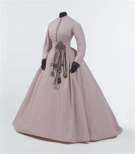 Chatelaines Were The Swiss Army Knife of Victorian Fashion Accessories ...