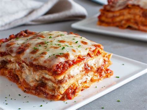 Olive Garden Lasagna Classico | Olive garden lasagna, Recipes, Restaurant recipes