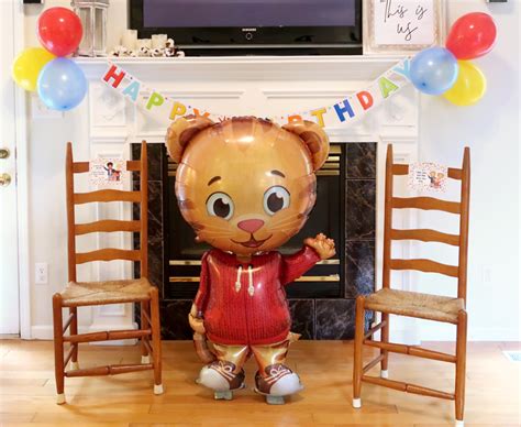 Daniel Tiger Birthday Party Ideas! - Brownie Bites Blog