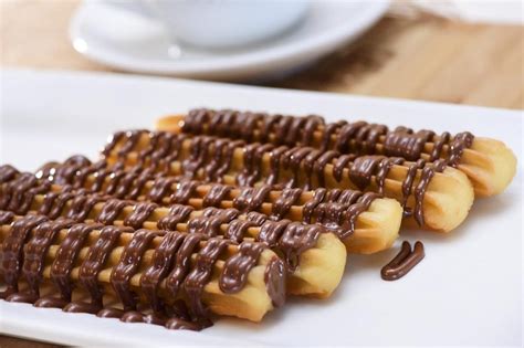 DIY: Cocinero nos revela la receta de los churros con nutella | Revista ...