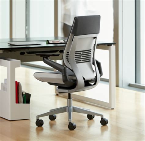 Here’s a $1,000 Steelcase office chair designed with your gadgets in mind — Quartz