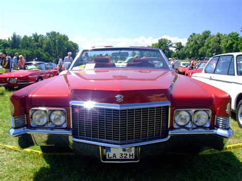 File:Cadillac DeVille 260PS 1969 1.jpg - Wikimedia Commons