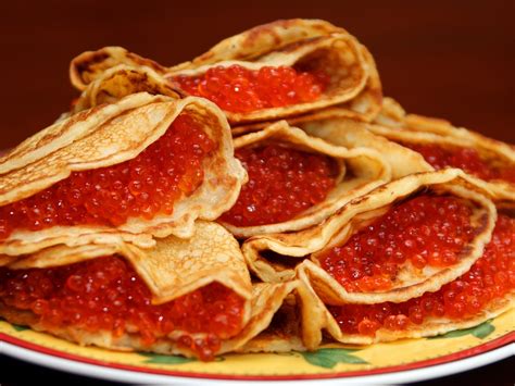 Pancakes with red caviar wallpapers and images - wallpapers, pictures ...