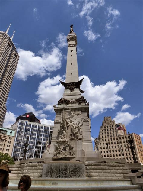 Indianapolis, IN: Monument Circle - Explore This City