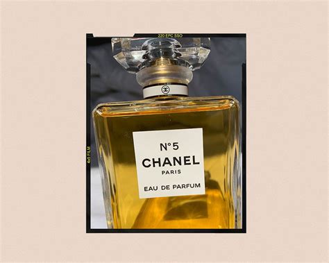 Worldwide Shipping Review of Chanel No. 5 Perfume: Is It Worth the Hype?, chanel coco eau de ...