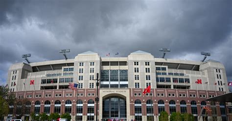 Nebraska Volleyball Draws 92,003 Fans; Breaks Women's Sports Attendance ...