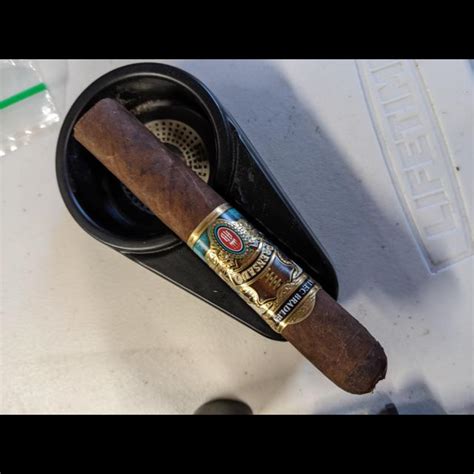 Alec Bradley Prensado - Mike's Cigars Brand Line