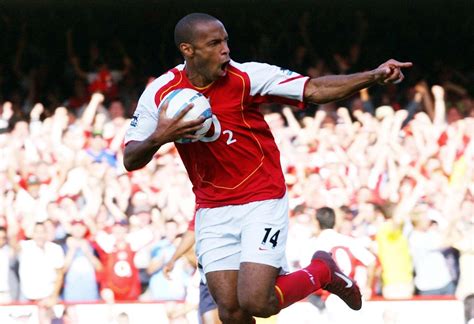 Michael Owen pays huge compliment to Arsenal legend Thierry Henry ...