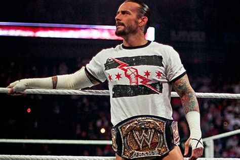 WWE News: CM Punk issues warning about stalkers