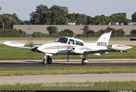 Cessna 310 R - Untitled | Aviation Photo #5606003 | Airliners.net