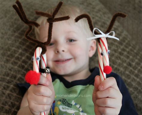 Candy Cane Reindeer {Easy Kids Craft Ornament}