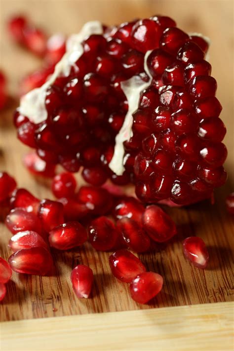 Pomegranate Arils - I by froggynaan on DeviantArt