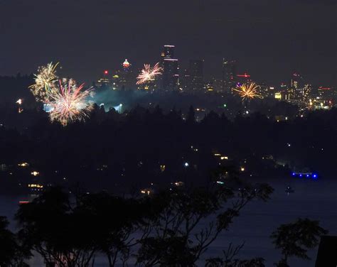 Fireworks over Seattle and Lake Washington. A wonderful celebration! : r/Seattle