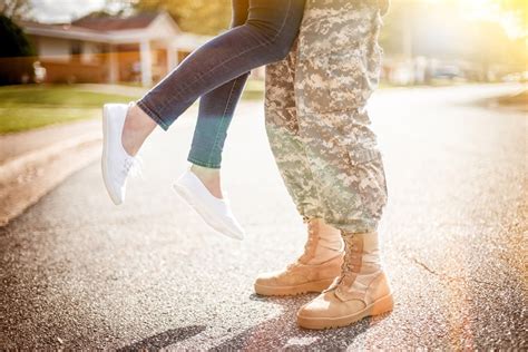 10 Military Homecoming Proposal Ideas They Won't See Coming - Manly Bands