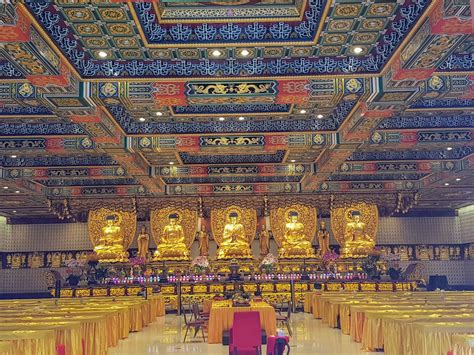 Po Lin Monastery buddha statues | CheckinAway