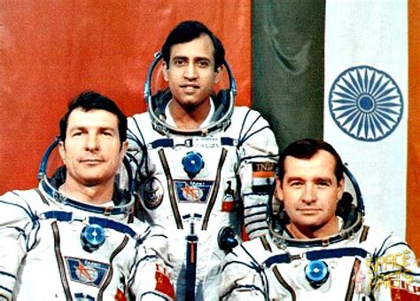 10 Facts About Astronaut Rakesh Sharma, The First Indian To Go To Space - Indiatimes.com