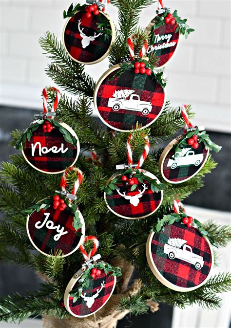 DIY Embroidery Hoop Christmas Ornaments - Hip2Save