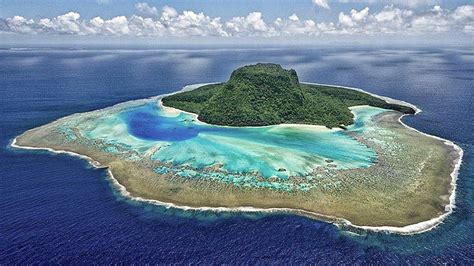 15 Strangest Islands in the World - YouTube