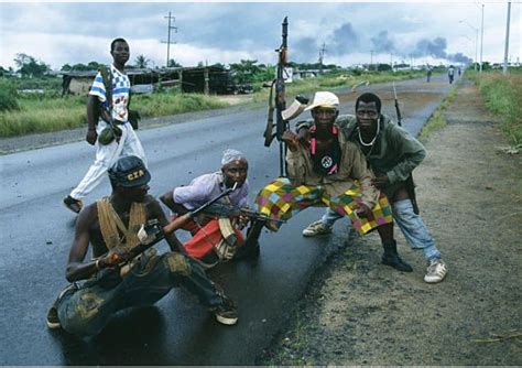 PICTURES FROM THE SECOND LIBERIAN CIVIL WAR. : r/war