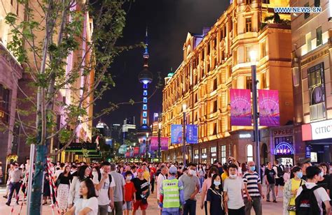 Famous commercial street of Shanghai stretches to the Bund - Xinhua | English.news.cn