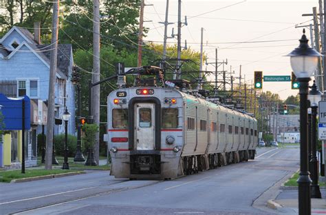 Chicago-Bound | A westbound South Shore train departs the Mi… | Flickr