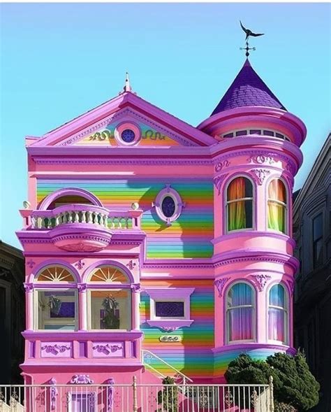 OMG! 😍 Dream house is Unicorn house! | Rainbow house, House colors, Pink houses