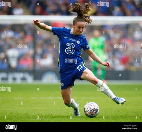 LONDON, ENGLAND - MAY 15:Chelsea Women Niamh Charles during Women's FA Cup Final between Chelsea ...