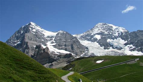 Lauberhorn & Kleine Scheidegg from Lauterbrunnen • Hiking Route ...