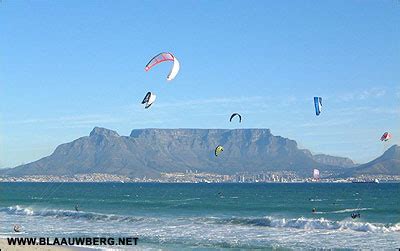 Kitesurfing, Kiteboarding at Kite Beach, Table View, Blouberg, Cape Town