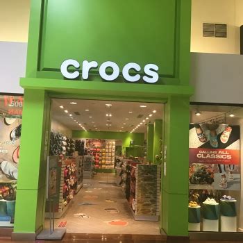 Crocs at Vaughan Mills L4K5W4