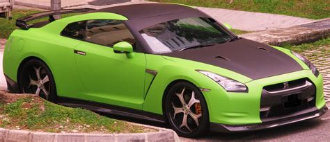 Green Nissan GT-R