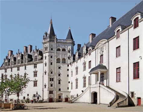 Castle of the Dukes of Brittany, France jigsaw puzzle in Castles ...