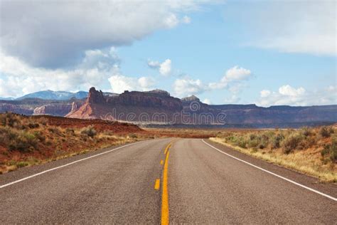 American landscapes stock image. Image of outdoor, road - 25225069