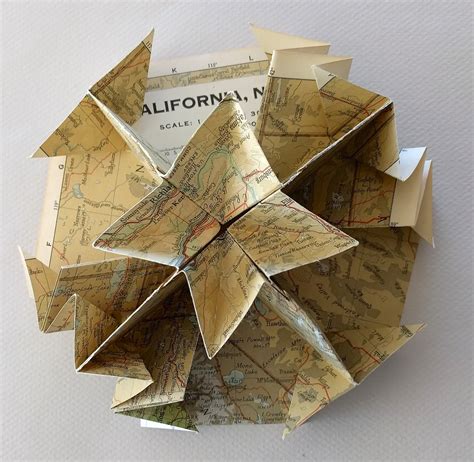 UnBound: A Paper Art Blog: Four Corner Map Fold