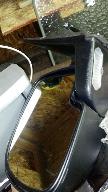 Purchase 2001 Chevy Suburban drivers side mirror in Brush Prairie, Washington, US, for US $55.00