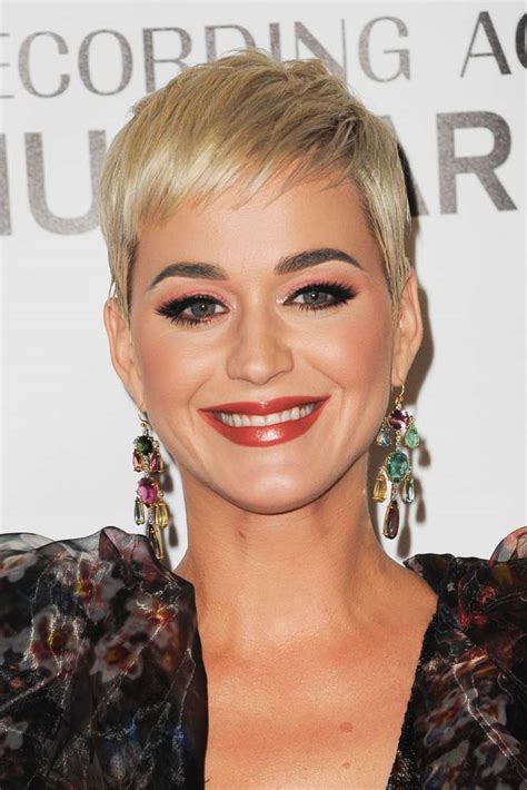 15 Blonde Pixie Haircuts Looks Like Katy Perry | LoveHairStyles.com