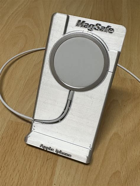 Iphone 14 dock for magsafe charger by maxinike | Download free STL model | Printables.com