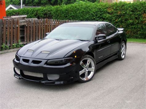 2000 pontiac grand prix This would be nice without the mesh and skirt ...