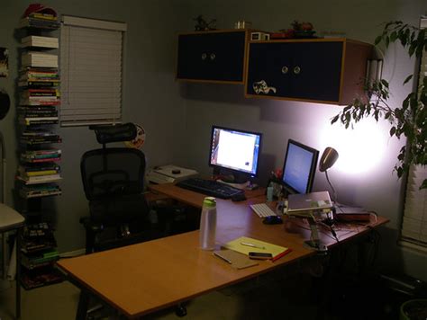 Office desk | The home setup. | Chris Ainsworth | Flickr