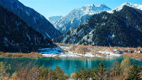 Nature photo-tour of Almaty mountains