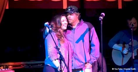 Toby Keith sings with his daughter Krystal and their duet is amazing