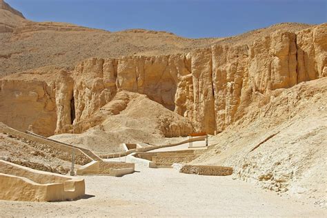 Discover the Valley of the Kings in the West Bank of Luxor