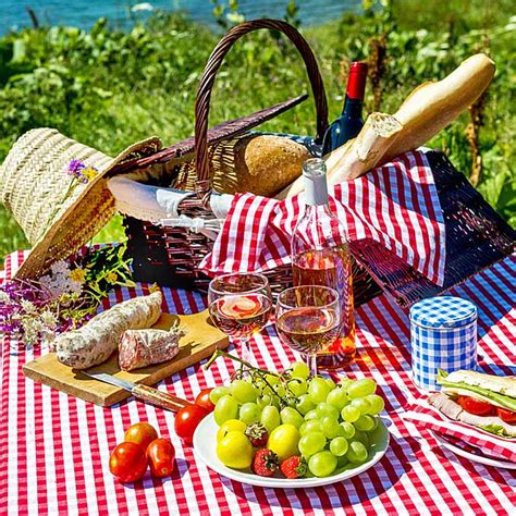 The Very Best Picnic Baskets on the Web, Reviewed | Foodal