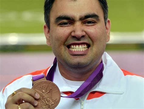 India wins first medal at 2012 Olympics: A bronze for Gagan Narang - Sports News