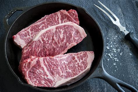 Natural American Wagyu Striploin Steaks!🍽️ Raised without hormones or antibiotics from the best ...