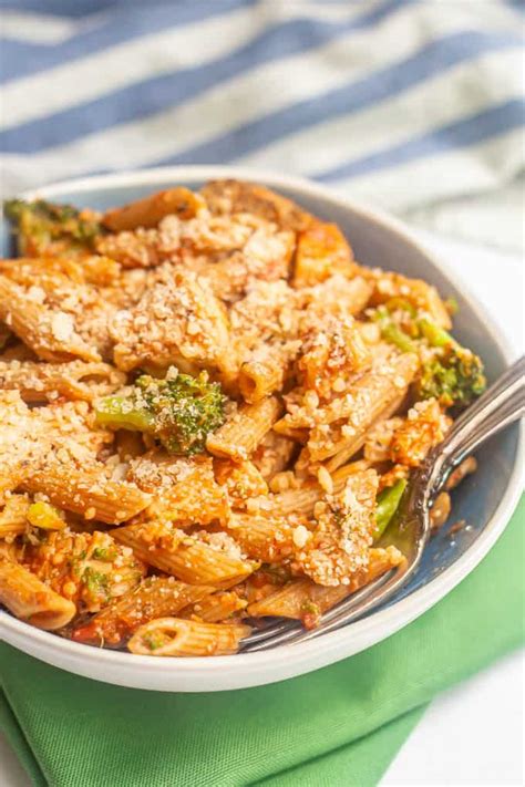 Chicken penne pasta with broccoli - Family Food on the Table