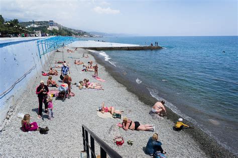 Navy base hidden in a resort: Summer in Sevastopol, Crimea - Russia Beyond
