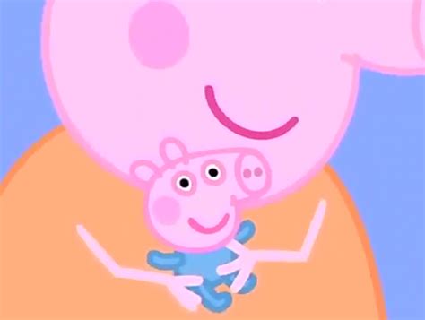 Image - Mummy Pig holding George.png | Peppa Pig Fanon Wiki | FANDOM ...