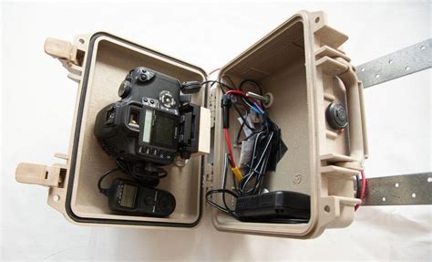 How to Build a Weatherproof Camera Enclosure for Long Term Time-Lapses « Photography :: WonderHowTo