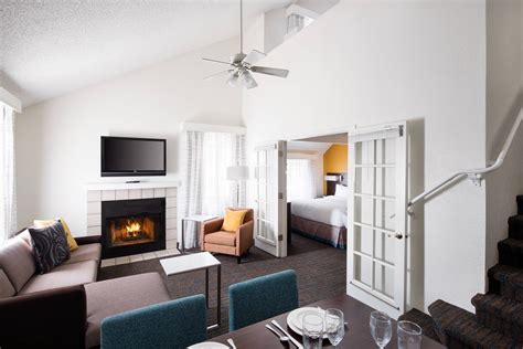 Extended-Stay Hotel Suites near Newport | Residence Inn Costa Mesa ...